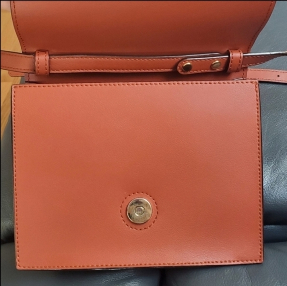 Donna Karan Orange Rust & Gold Crossbody Snap Closure Purse Shoulder Bag Casual - Picture 4 of 8